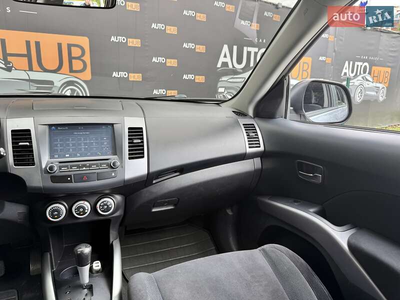 Внедорожник / Кроссовер Mitsubishi Outlander XL 2007 в Харькове