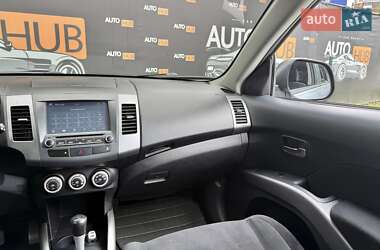 Внедорожник / Кроссовер Mitsubishi Outlander XL 2007 в 