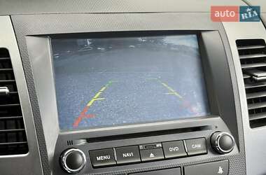 Внедорожник / Кроссовер Mitsubishi Outlander XL 2007 в 