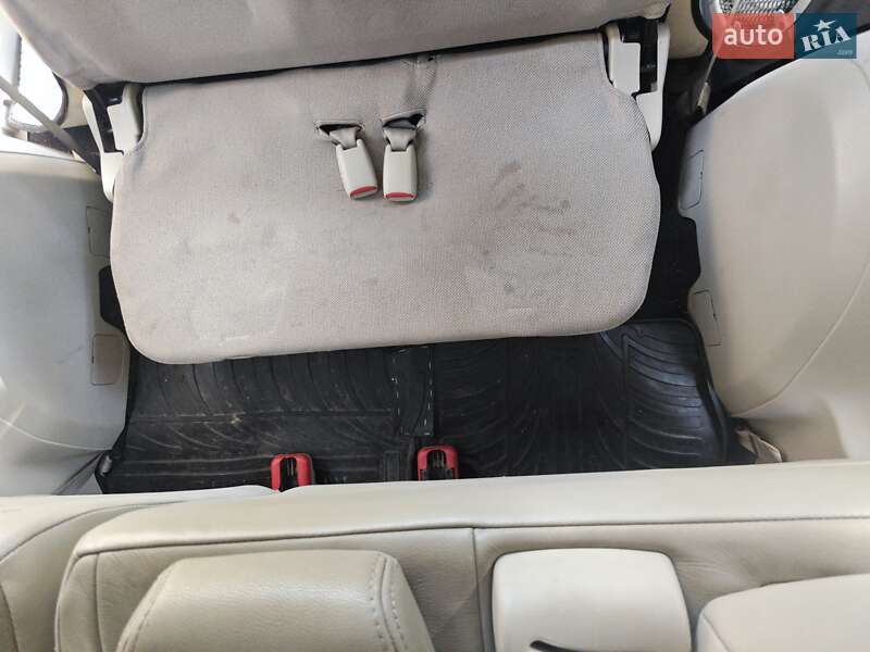Внедорожник / Кроссовер Mitsubishi Outlander XL 2009 в Киеве
