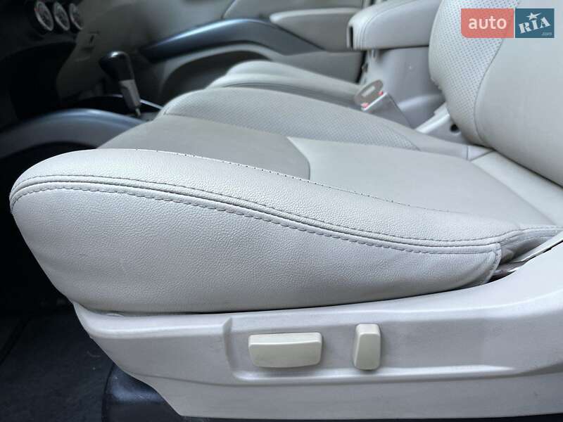Внедорожник / Кроссовер Mitsubishi Outlander XL 2007 в Одессе