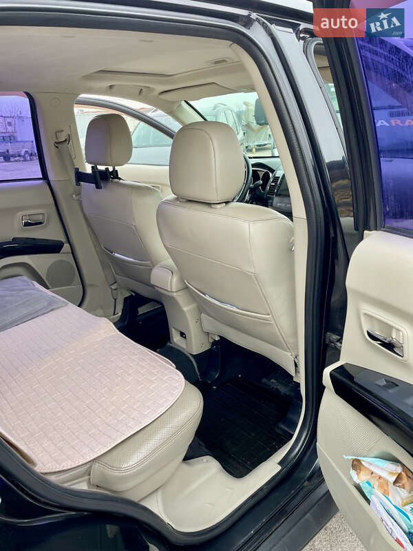 Внедорожник / Кроссовер Mitsubishi Outlander XL 2008 в Ирпене