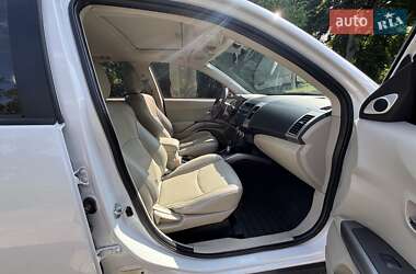 Позашляховик / Кросовер Mitsubishi Outlander XL 2008 в 