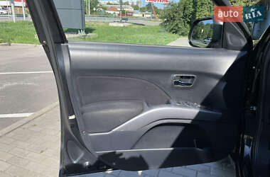Внедорожник / Кроссовер Mitsubishi Outlander XL 2007 в 