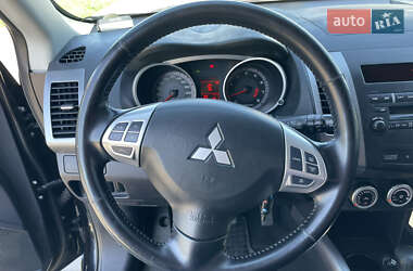 Внедорожник / Кроссовер Mitsubishi Outlander XL 2007 в 