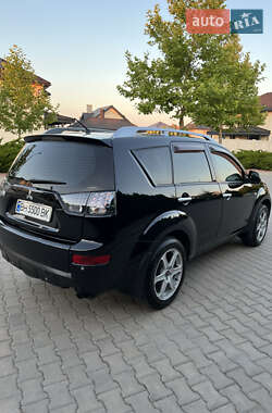 Внедорожник / Кроссовер Mitsubishi Outlander XL 2007 в 
