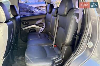 Внедорожник / Кроссовер Mitsubishi Outlander XL 2007 в 