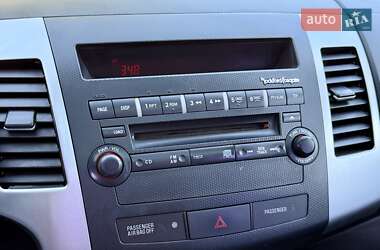 Внедорожник / Кроссовер Mitsubishi Outlander XL 2007 в 