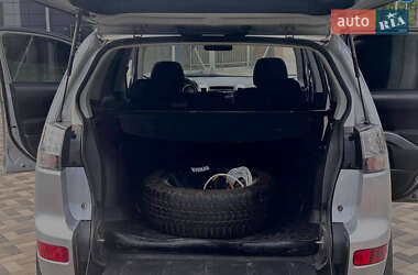 Внедорожник / Кроссовер Mitsubishi Outlander XL 2008 в 