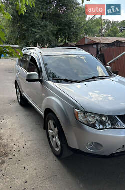 Внедорожник / Кроссовер Mitsubishi Outlander XL 2008 в 