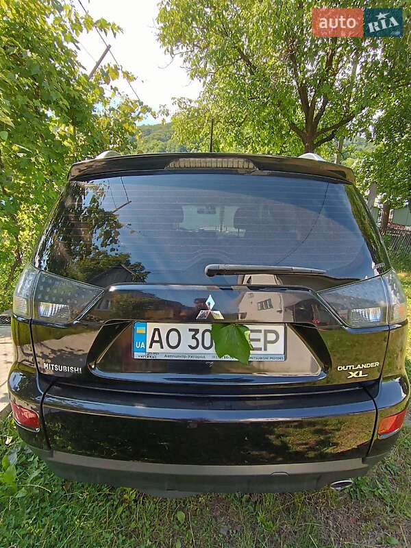 Внедорожник / Кроссовер Mitsubishi Outlander XL 2008 в Тячеве