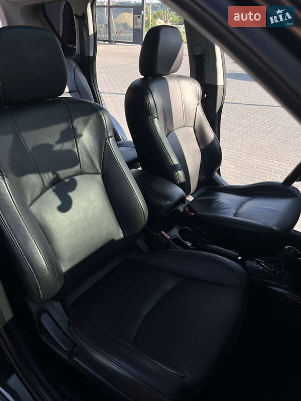 Внедорожник / Кроссовер Mitsubishi Outlander XL 2008 в Львове