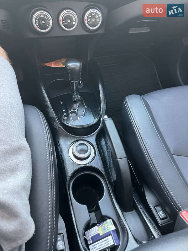 Внедорожник / Кроссовер Mitsubishi Outlander XL 2008 в Львове