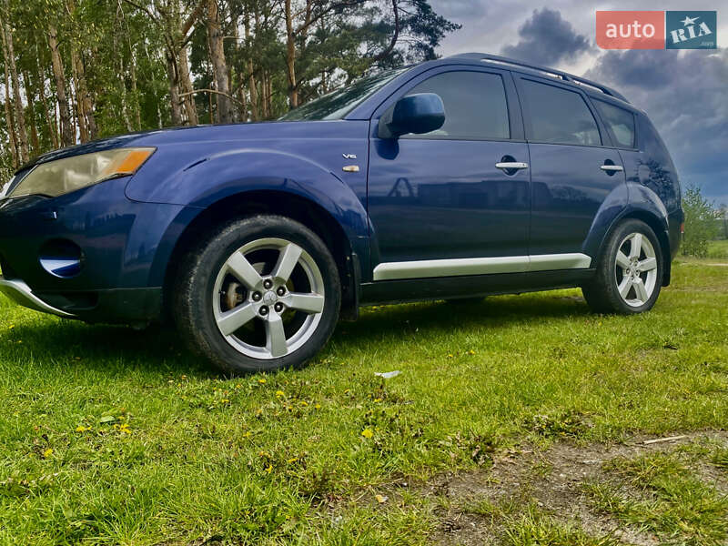 Внедорожник / Кроссовер Mitsubishi Outlander XL 2008 в Виннице
