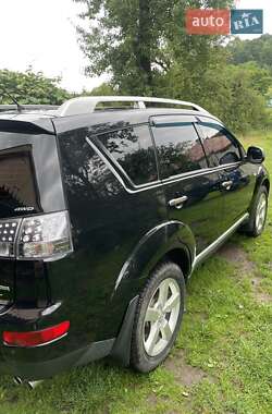 Внедорожник / Кроссовер Mitsubishi Outlander XL 2007 в 