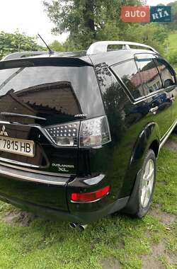 Внедорожник / Кроссовер Mitsubishi Outlander XL 2007 в 