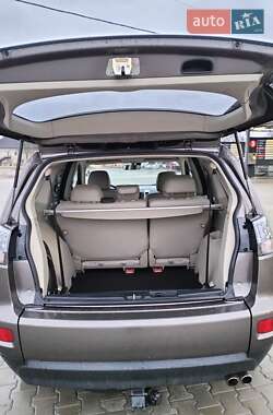 Внедорожник / Кроссовер Mitsubishi Outlander XL 2010 в 