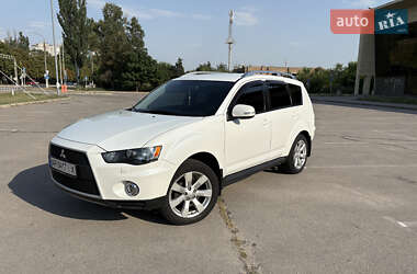 Внедорожник / Кроссовер Mitsubishi Outlander XL 2010 в 