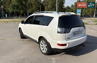 Внедорожник / Кроссовер Mitsubishi Outlander XL 2010 в 