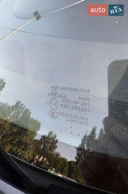 Внедорожник / Кроссовер Mitsubishi Outlander XL 2010 в 