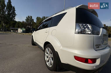 Внедорожник / Кроссовер Mitsubishi Outlander XL 2010 в 