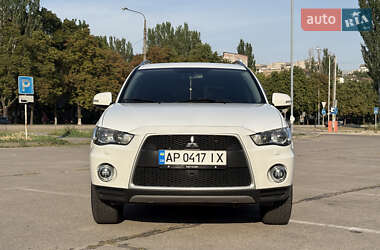 Внедорожник / Кроссовер Mitsubishi Outlander XL 2010 в 