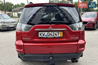 Внедорожник / Кроссовер Mitsubishi Outlander XL 2011 в 