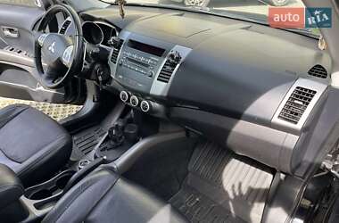 Внедорожник / Кроссовер Mitsubishi Outlander XL 2007 в 