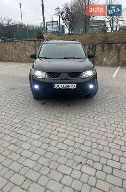 Внедорожник / Кроссовер Mitsubishi Outlander XL 2007 в 