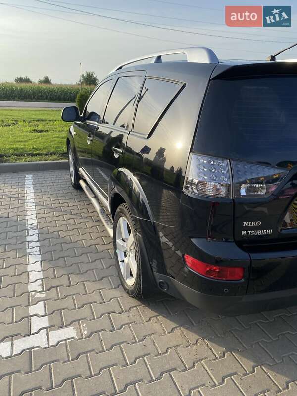 Внедорожник / Кроссовер Mitsubishi Outlander XL 2008 в Липовце фото 5 Внедорожник / Кроссовер Mitsubishi Outlander XL 2008 в Липовце