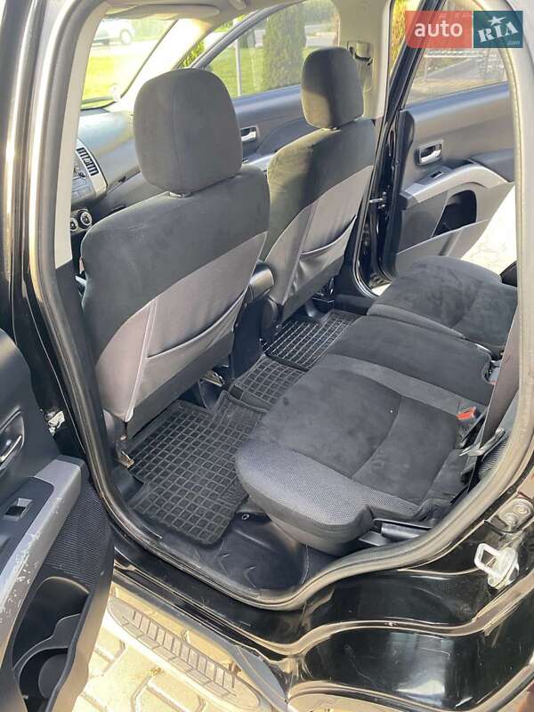 Внедорожник / Кроссовер Mitsubishi Outlander XL 2008 в Липовце фото 12 Внедорожник / Кроссовер Mitsubishi Outlander XL 2008 в Липовце