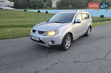 Внедорожник / Кроссовер Mitsubishi Outlander XL 2009 в Новоднестровске