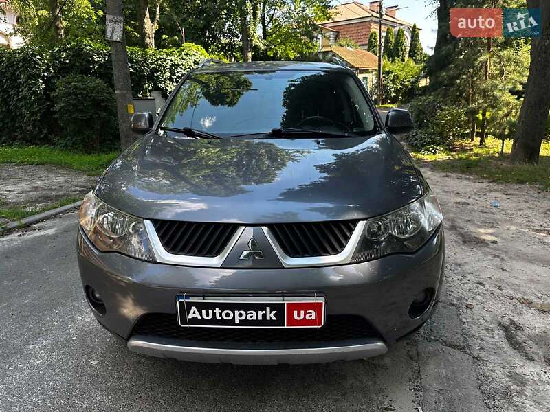 Внедорожник / Кроссовер Mitsubishi Outlander XL 2007 в Киеве