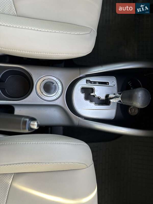 Внедорожник / Кроссовер Mitsubishi Outlander XL 2008 в Полтаве