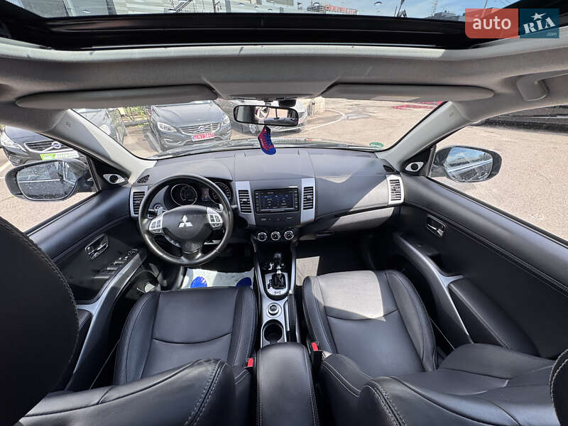Внедорожник / Кроссовер Mitsubishi Outlander XL 2010 в Киеве