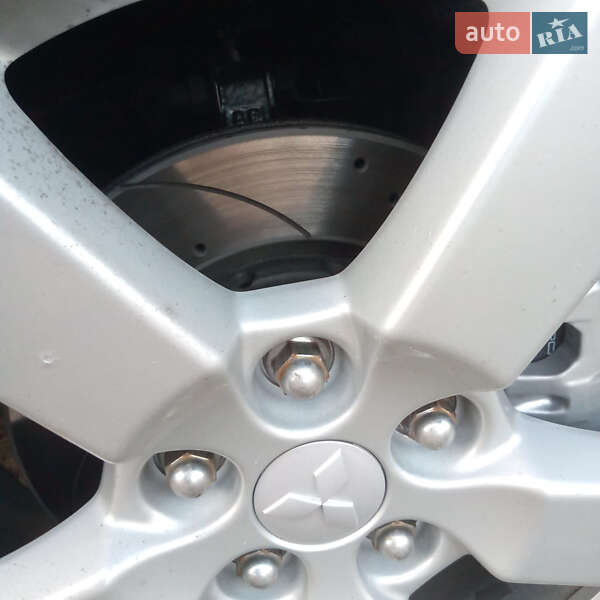 Внедорожник / Кроссовер Mitsubishi Outlander XL 2008 в Одессе