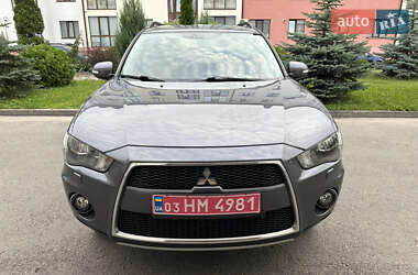 Внедорожник / Кроссовер Mitsubishi Outlander XL 2011 в 