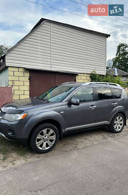 Позашляховик / Кросовер Mitsubishi Outlander XL 2007 в Чернігові