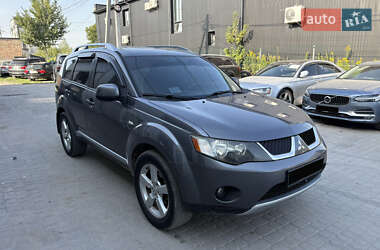 Позашляховик / Кросовер Mitsubishi Outlander XL 2008 в 
