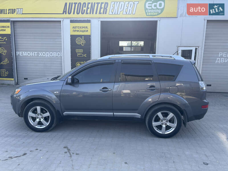 Внедорожник / Кроссовер Mitsubishi Outlander XL 2008 в Львове