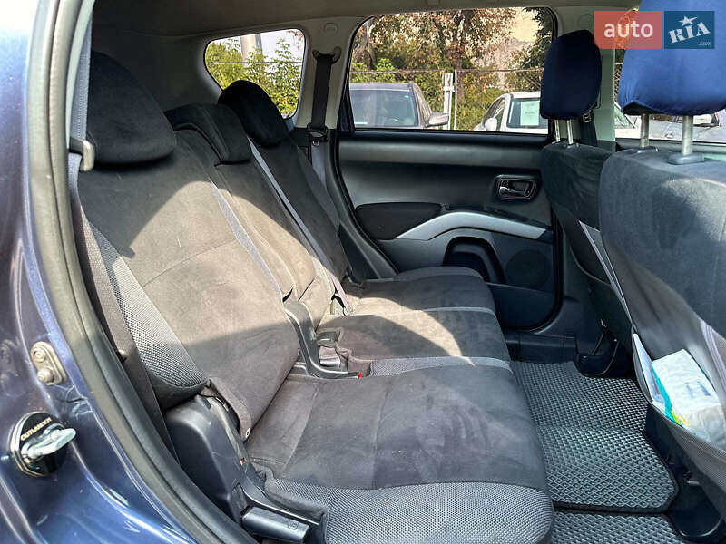 Позашляховик / Кросовер Mitsubishi Outlander XL 2008 в Вінниці