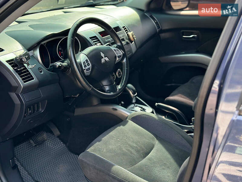 Позашляховик / Кросовер Mitsubishi Outlander XL 2008 в Вінниці