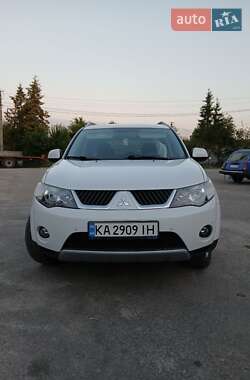 Позашляховик / Кросовер Mitsubishi Outlander XL 2008 в Миронівці