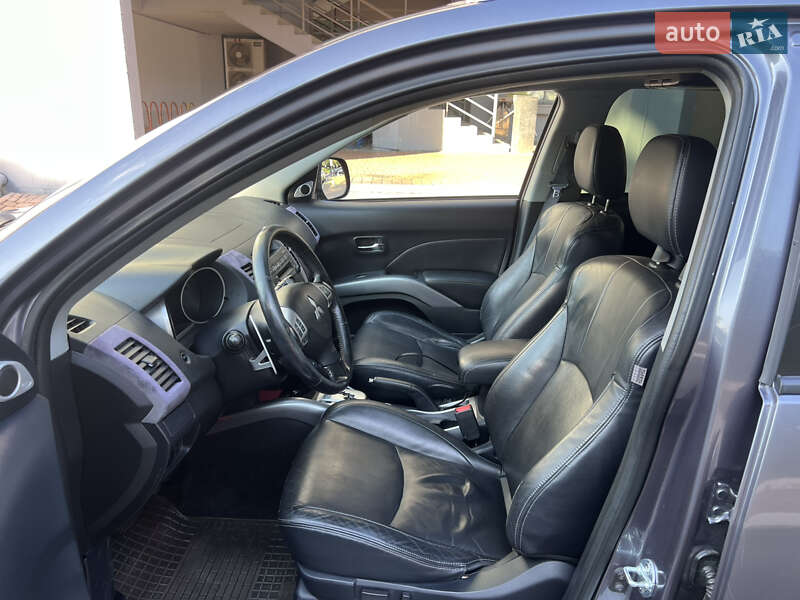 Внедорожник / Кроссовер Mitsubishi Outlander XL 2008 в Одессе фото 8 Внедорожник / Кроссовер Mitsubishi Outlander XL 2008 в Одессе