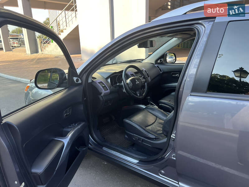 Внедорожник / Кроссовер Mitsubishi Outlander XL 2008 в Одессе фото 9 Внедорожник / Кроссовер Mitsubishi Outlander XL 2008 в Одессе