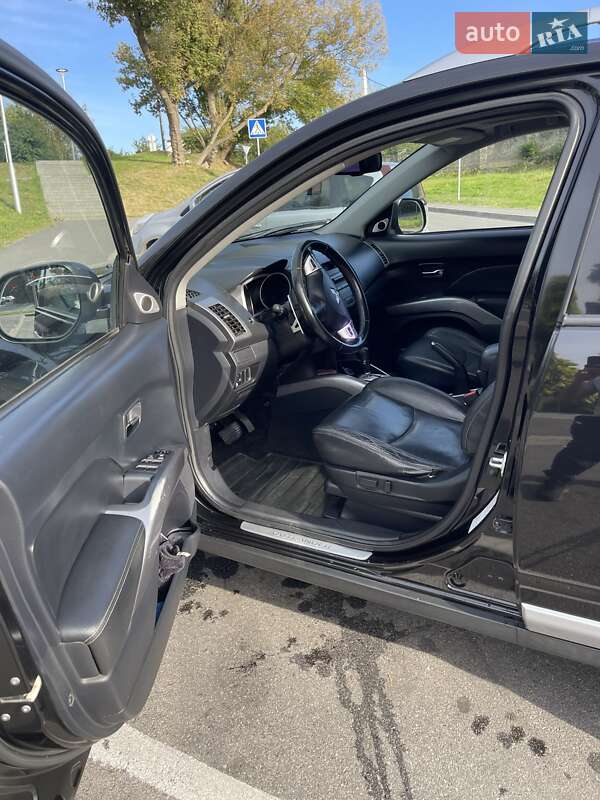 Позашляховик / Кросовер Mitsubishi Outlander XL 2008 в Вінниці