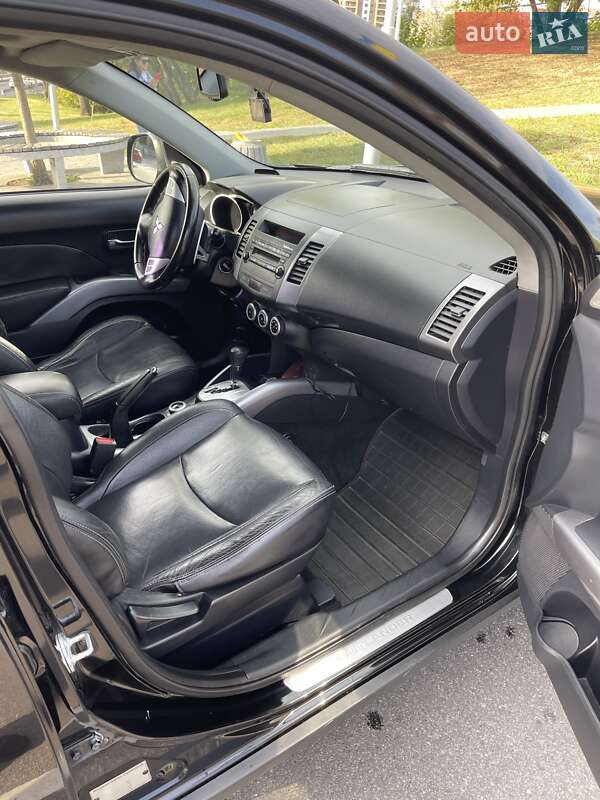 Позашляховик / Кросовер Mitsubishi Outlander XL 2008 в Вінниці
