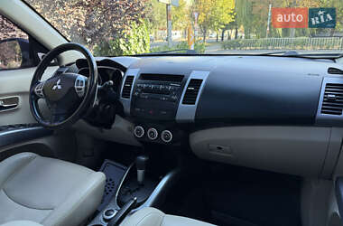 Внедорожник / Кроссовер Mitsubishi Outlander XL 2007 в 