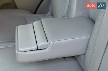 Внедорожник / Кроссовер Mitsubishi Outlander XL 2007 в 