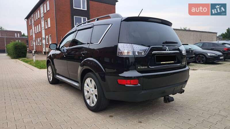 Внедорожник / Кроссовер Mitsubishi Outlander XL 2010 в Днепре
